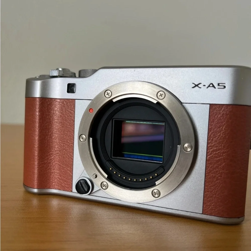 Fujifilm X-A5 Mirrorless Camera - Silver and Brown Finish